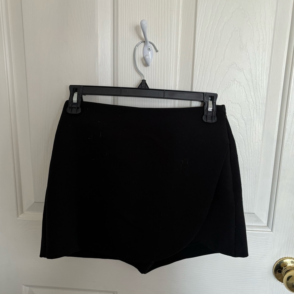 Zara asymmetric skort black size XS